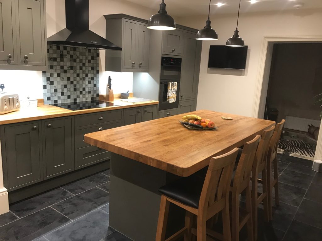 Magnet kitchen fitted into eighteenth century cottage